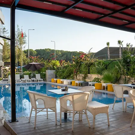 Velaris Boutique Hotel