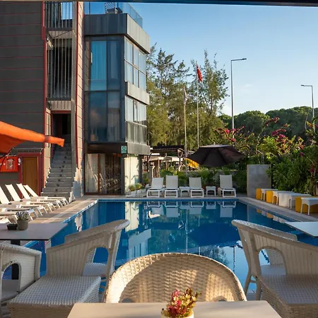 Hotel Velaris Boutique *