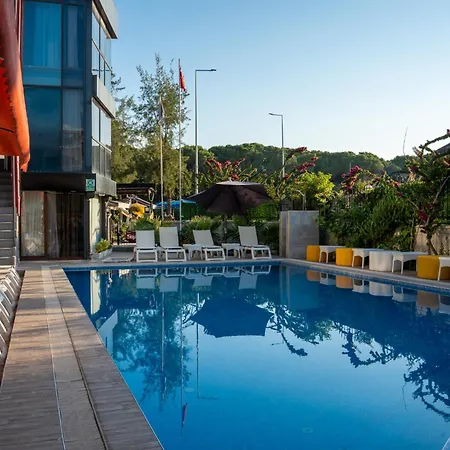 Ξενοδοχείο Velaris Boutique