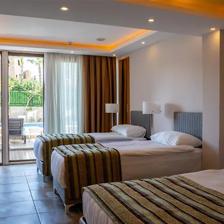 Velaris Boutique Hotel *