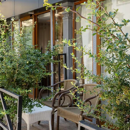 Velaris Boutique Hotel